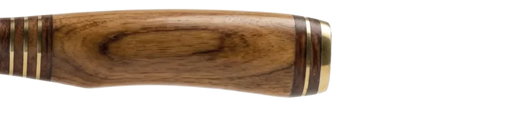 Cuchillo criollo argentino con mango de madera, tradición artesanal y texturas únicas de Filopampa